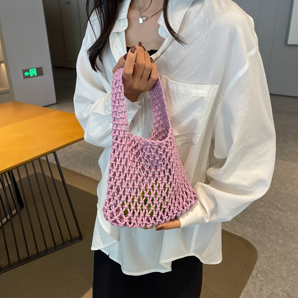 Women's Woven Mesh Beach Tote Bag - Lightweight Polyester Shoulder Bag with Fixed Strap Design, Open Top for Vacation, Casual Outings, and Travel; Versatile Everyday Commuter Bag with Textured Knit Feel