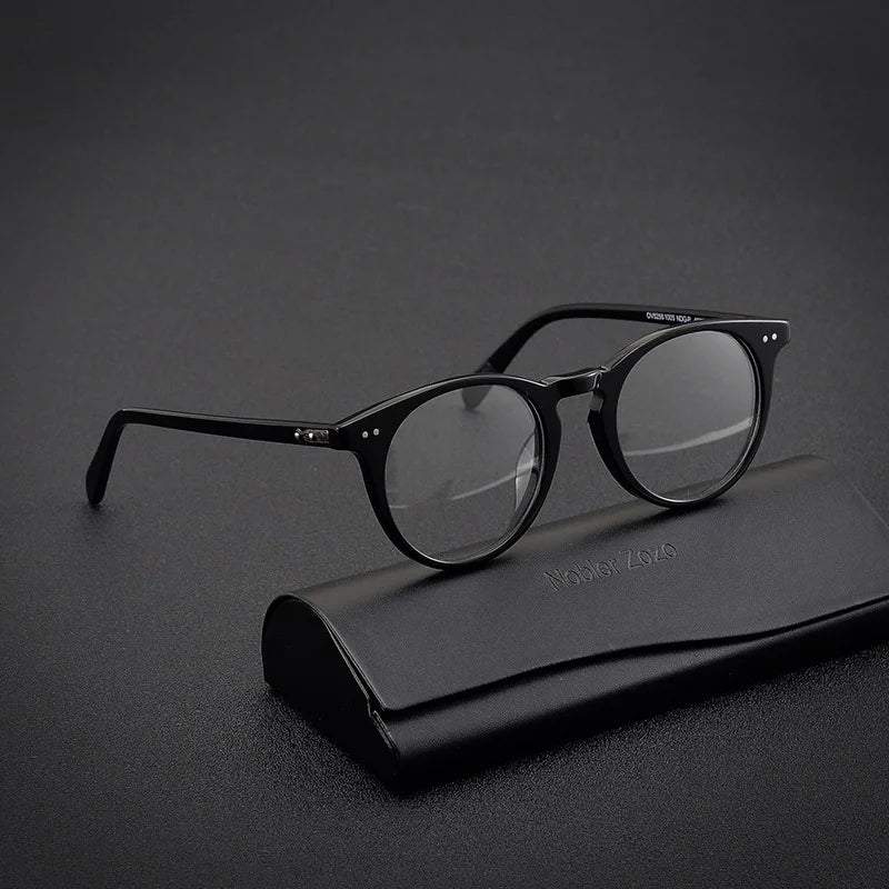 Lumo 07 – Montura redonda artesanal en acetato

Diseño con alma, hecho para durar.
Esta montura de forma redonda y acabado artesanal está fabricada en acetato de alta calidad. Su diseño vintage, elegante y estructurado l