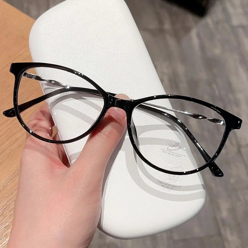 Nueva moda Retro gafas de ojo de gato ultraligeras TR90 gafas transparentes gafas graduadas ópticas montura de mujer 210544