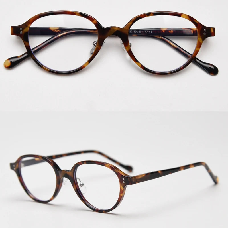 Lumo 06 – Montura ovalada minimalista en TR90 y acetato. Versatilidad sin esfuerzo. Diseño limpio y funcional, perfecta para quienes valoran lo simple y duradero. Su estructura combina ace