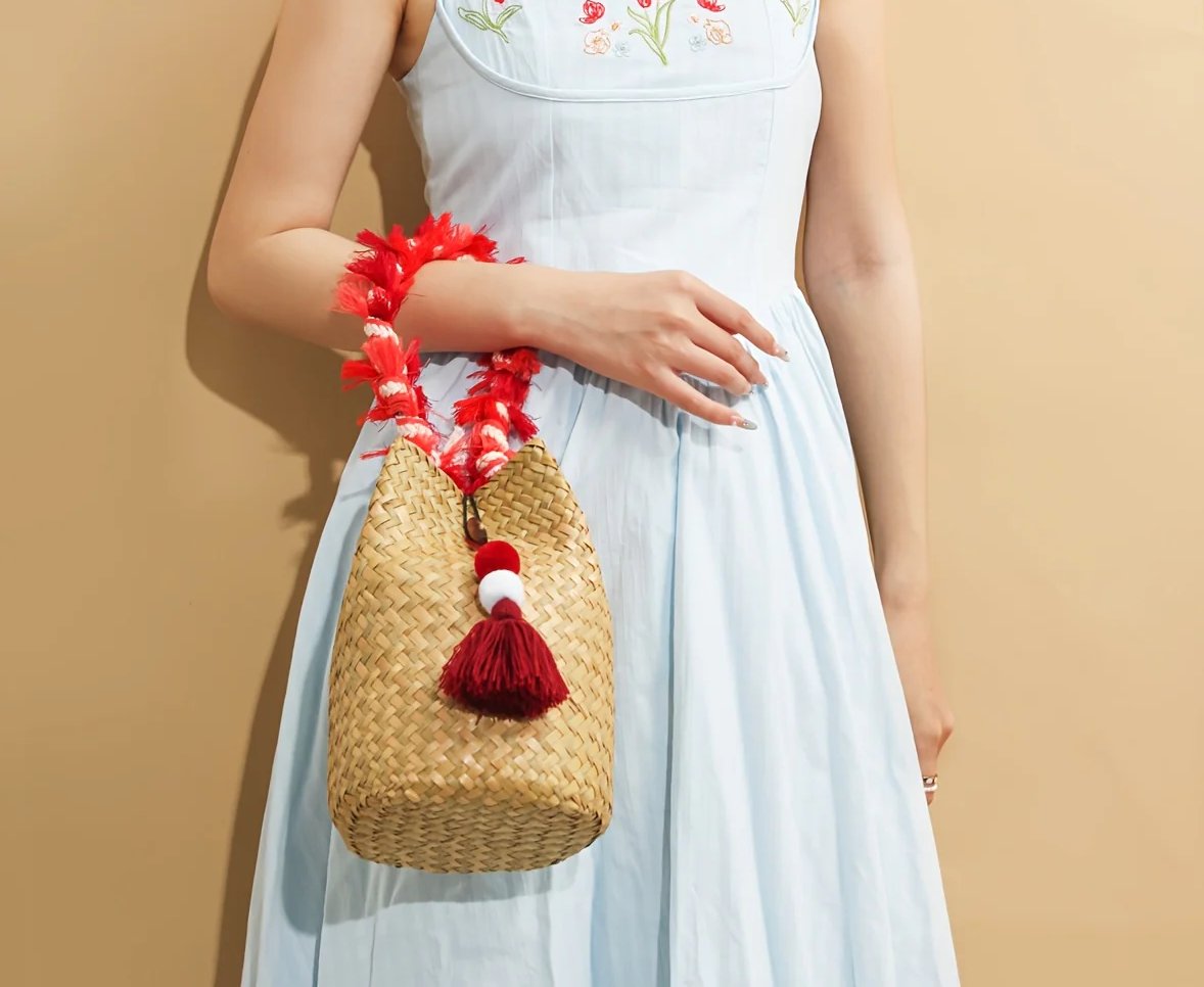 JAIJLI Bohemian Tassel Woven Bucket Bag - Red & White Fringe, Vintage French Style, Perfect for Beach, Wedding, Commute, and Travel, Ideal Gift for Women, Teachers, Friends, and Bridesmaids, Everyday Tote Bag | Bohemian Style